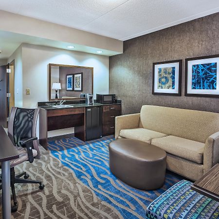 Holiday Inn Express & Suites Dayton South - I-675 By Ihg Shanersville Bagian luar foto