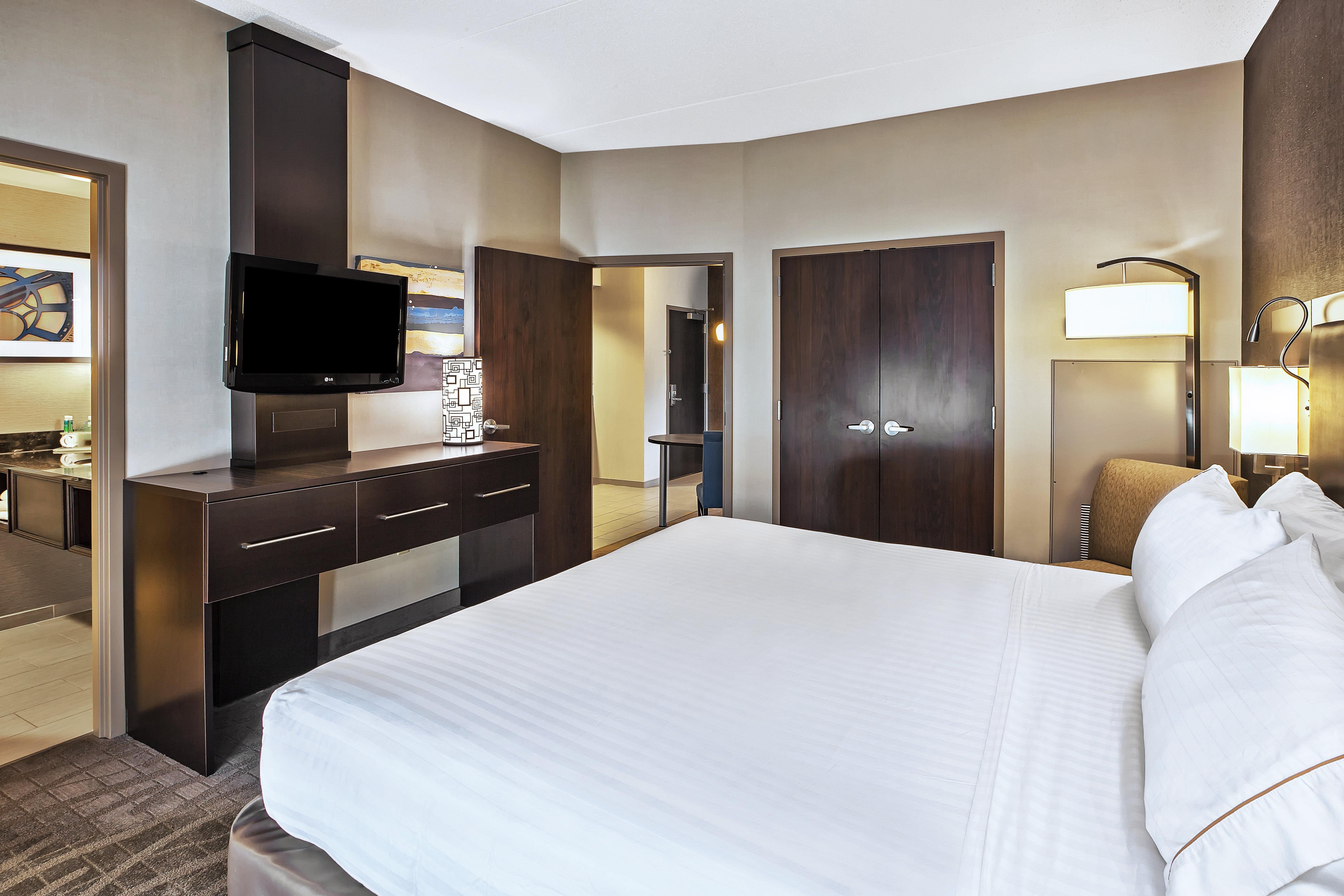Holiday Inn Express & Suites Dayton South - I-675 By Ihg Shanersville Bagian luar foto