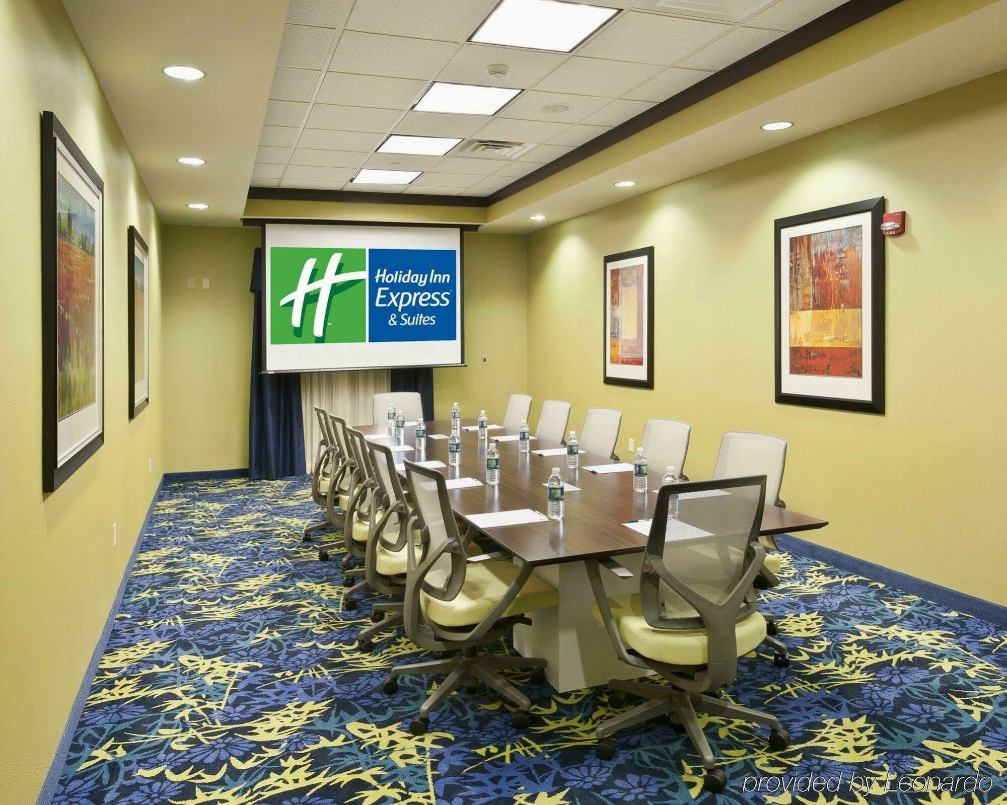 Holiday Inn Express & Suites Dayton South - I-675 By Ihg Shanersville Fasilitas foto