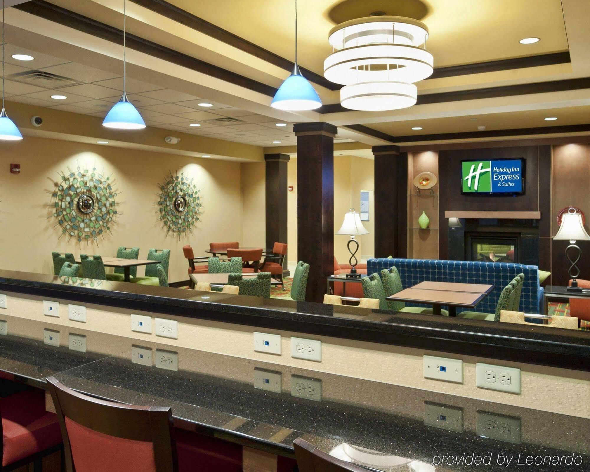 Holiday Inn Express & Suites Dayton South - I-675 By Ihg Shanersville Bagian luar foto